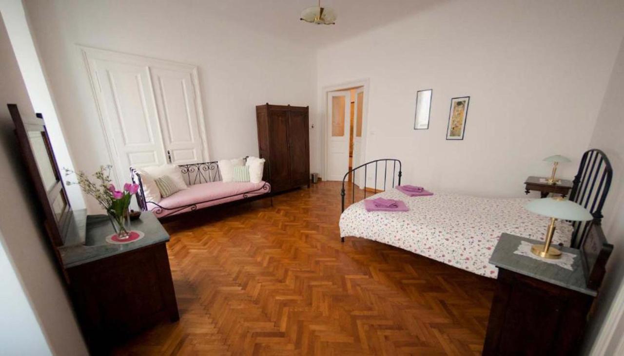Domus Liberta - Boutique Rooms ตรีเอสเต ภายนอก รูปภาพ
